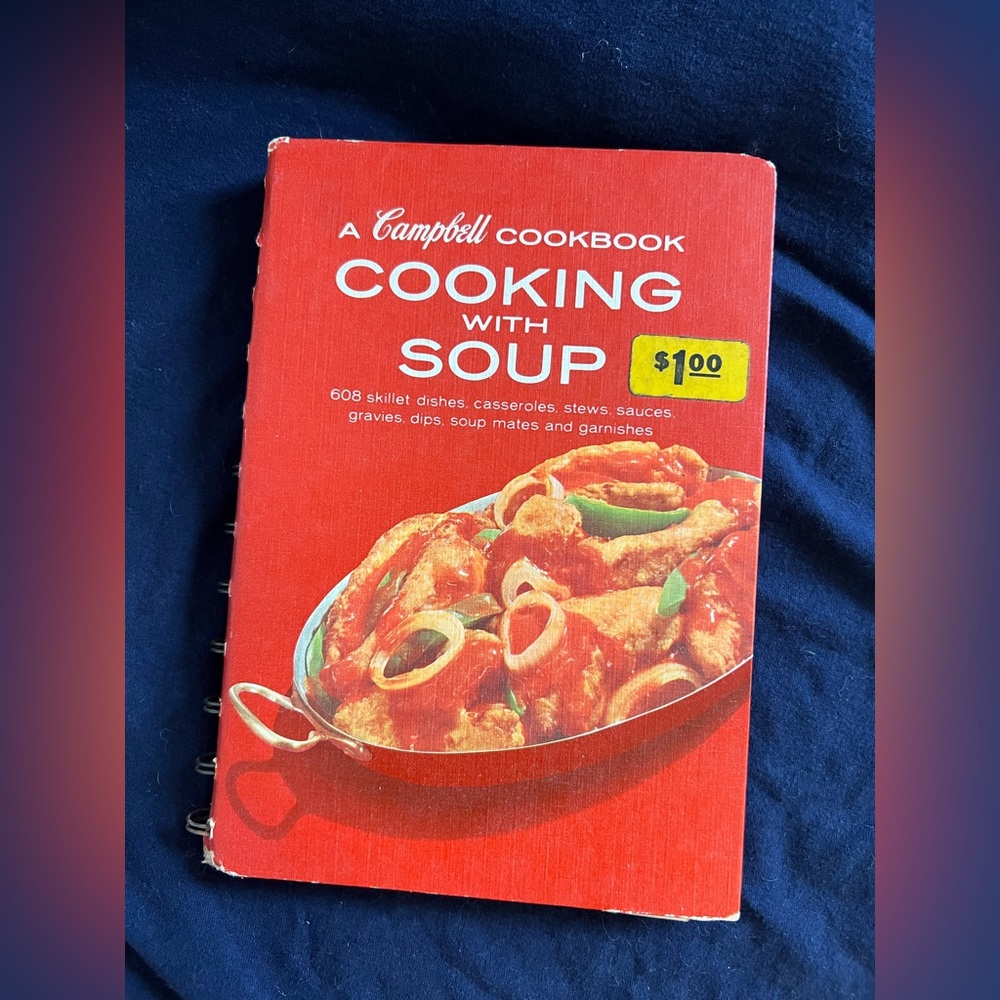 Vintage 1960's Cambell Cookbook "Cooking with Soup". Good condition!